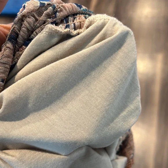 Joie Brocade High Neck Smocked Waist Tan Multicolor Shimmer Floral Top L - Picture 11 of 11